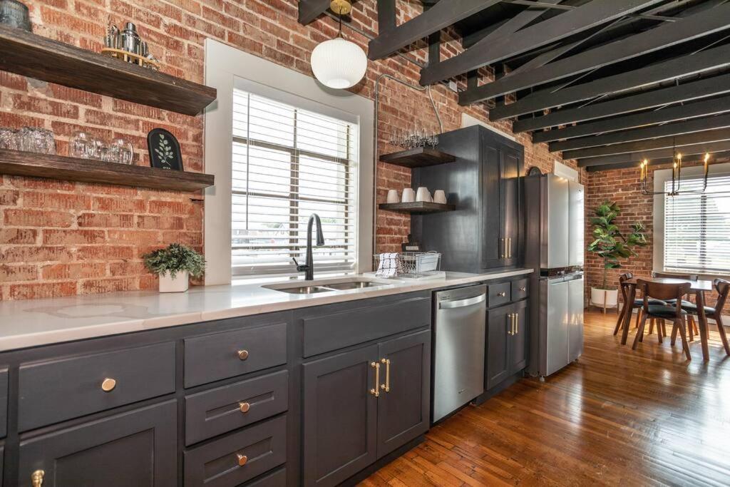 MuensterThe Loft At 113 - Gateway To The North Texas Hill Countryアパートメント エクステリア 写真